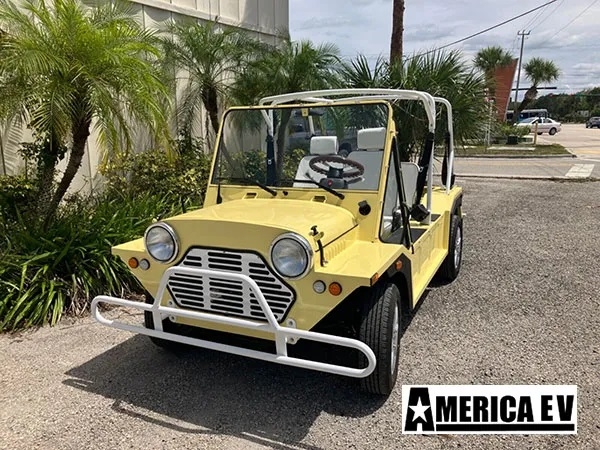 Yellow Mokee 4 Passenger Golf Cart affordable golf cart rental, golf cart rent berkeley